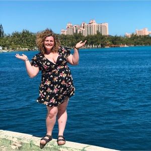 Forever 21 Floral Short Sleeve Summer Dress